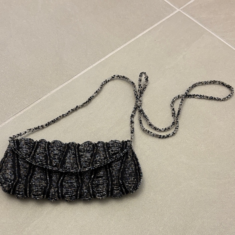 👜 Valerie Stevens Vintage 90s Beaded Crossbody Bag – Long Strap Evening Purse - Picture 3 of 11